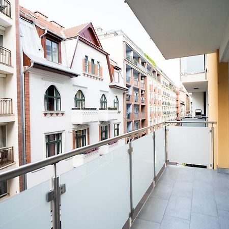 Vig Apartment - With Private Parking Budapest Exterior photo